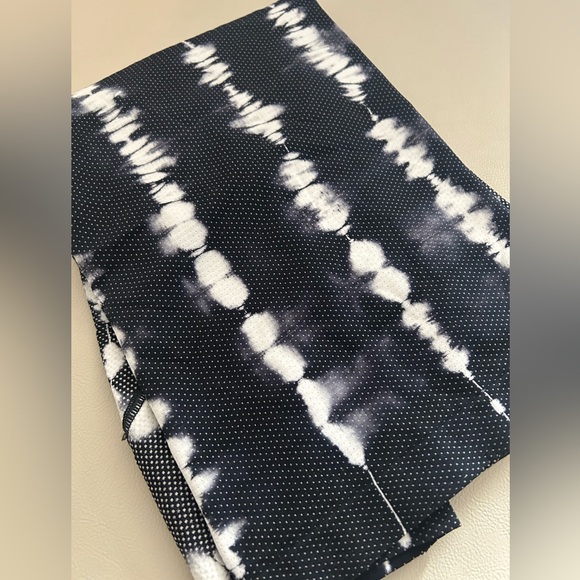 Lululemon Mens black & white tie dye Metal Vent Tech Long Sleeve Athletic - Picture 7 of 10